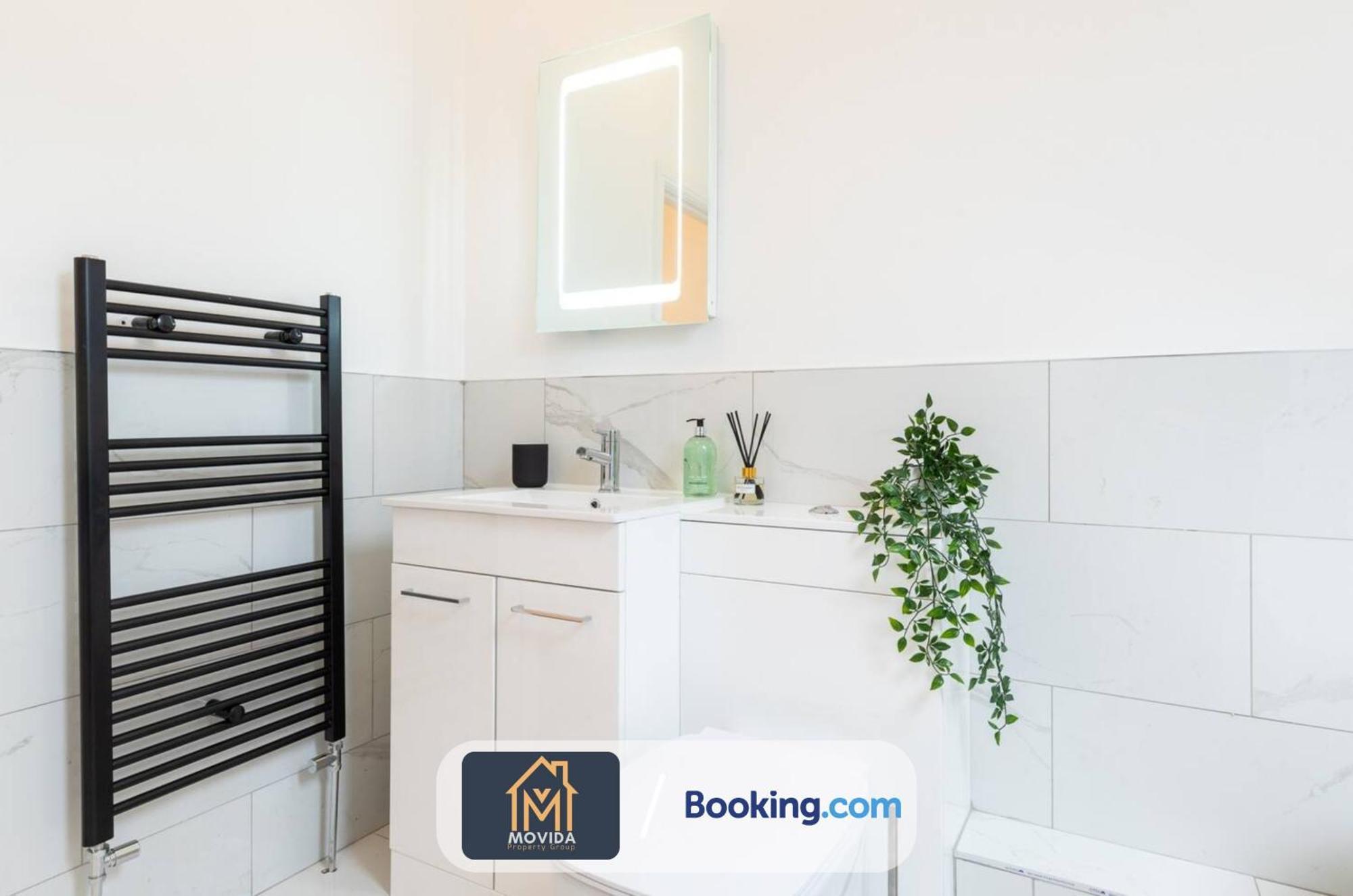 Central Elegant Three Bed Duplex By Movida Property Group Short Lets & Serviced Accommodation Harrogate Zewnętrze zdjęcie